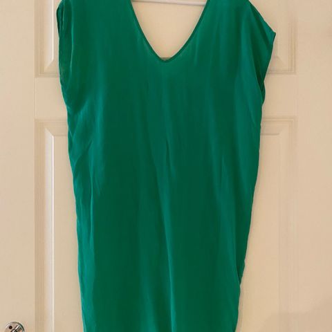 2nd day kjole i nydelig grønn ferge (S) Strandkjole