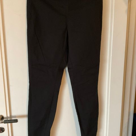 Praktisk tights fra HM str42