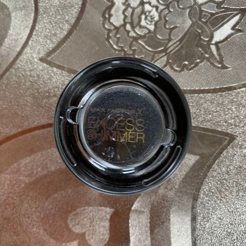 Ny Max Factor EXCESS Shimmer øyeskygge ONYX 30 selges