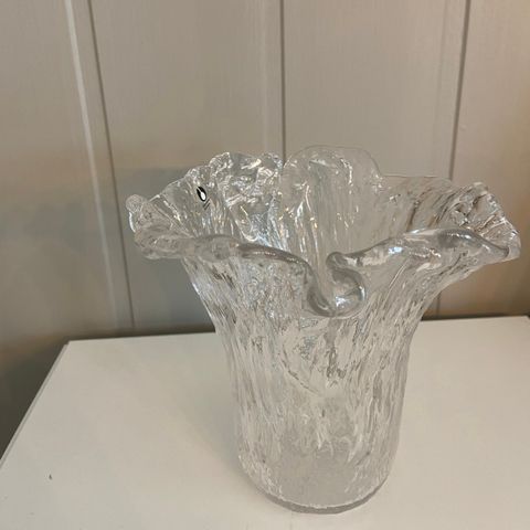 Pukeberg vase