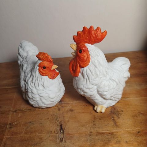 Høne og hane i porselen