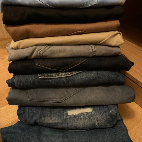 Merke bukser Jeans og Chinos