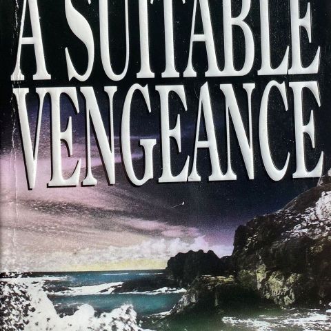 Elisabeth George: "A Suitable Vengeance". Engelsk. Paperback