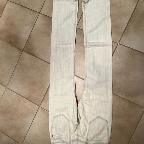 Replay jeans str 25 / 34 kr 200,-