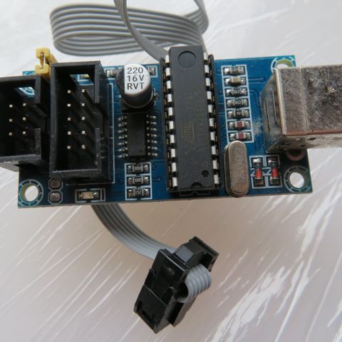 Tiny AVR ISP Programmer Arduino Bootloader