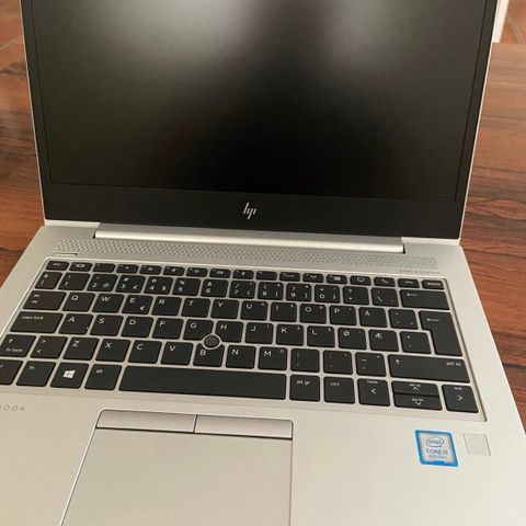 HP Elitebook 830 G5  8th Gen, i5, Ram 16 Gb Touch Screen og Windows 11 pro