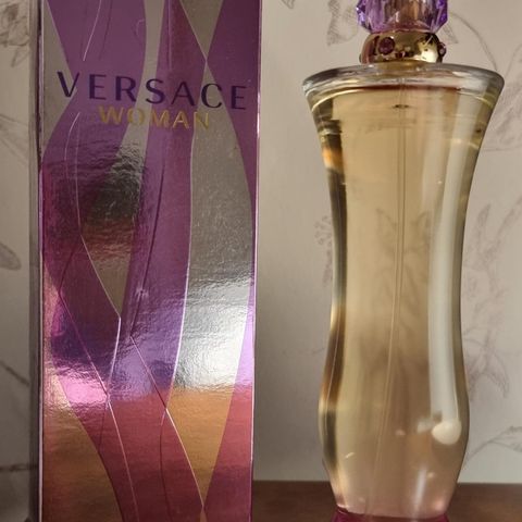 Nesten ny Woman fra Versace, 100 ml