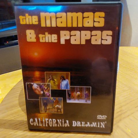 The Mamas & The Papas - Californa Dreamin.