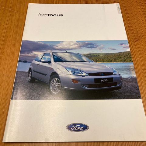 BILBROSJYRE - FORD FOCUS - 2000