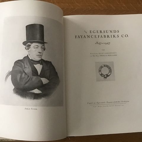 Bok om Egersund Fayancefabrik perioden 1847-1947 av O.Lorentzen og T. Kielland