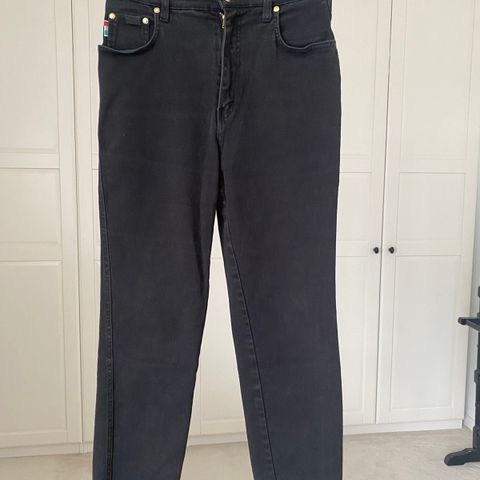 MOSCHINO jeans i sort med stretch str M / 90-talls
