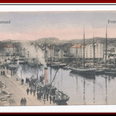 ** KRISTIANSUND. BRYGGEN Mange DAMPBÅTER ** REF .  7596 ALBUM