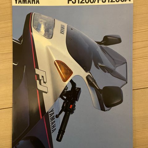 Yamaha FJ 1200 / FJ 1200A 1992 brosjyre.
