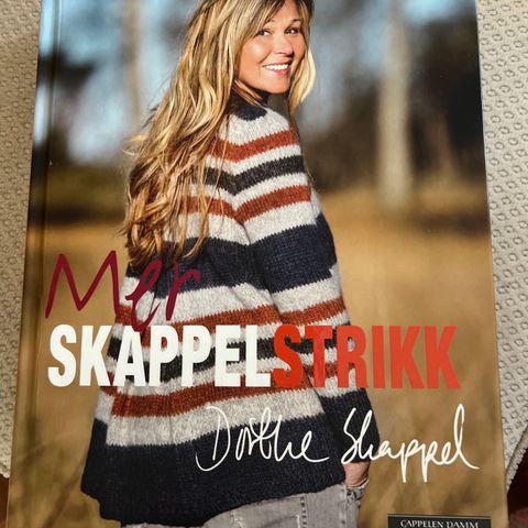 SKAPPELSTRIKK «MER KAPPELSTRIKK» utgitt 2015 1. utg, 1. oppl