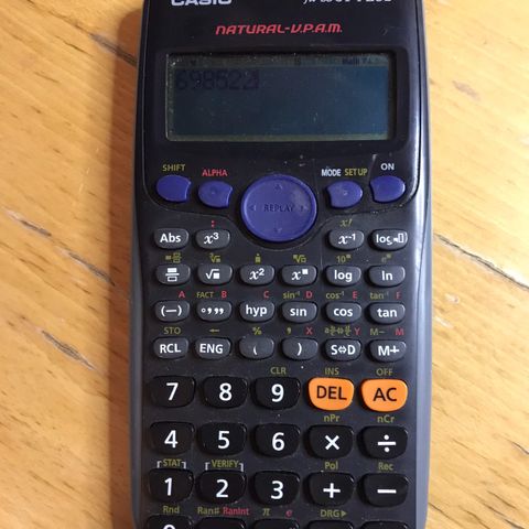 Casio fx-83GT PLUS kalkulator