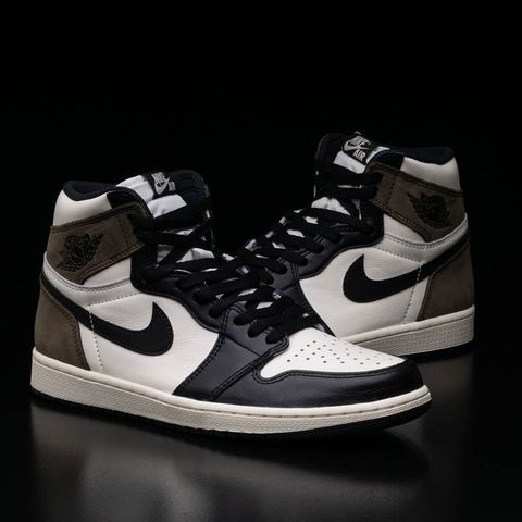 Jordan 1 Retro High OG "Dark Mocha" Str 42,5