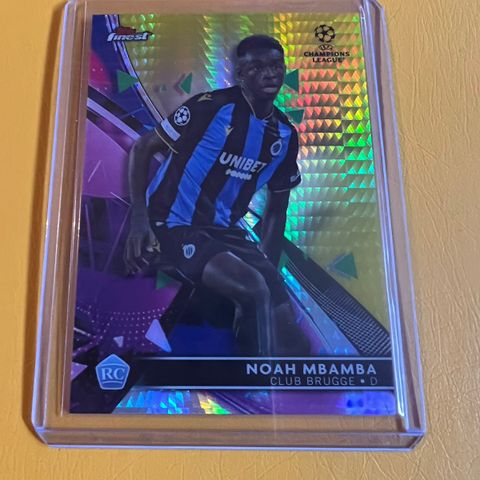 Noah Mbamba topps finest Rookie fotballkort  /250