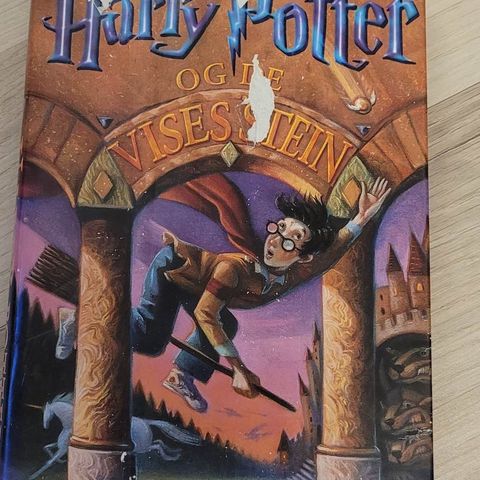 Bok: Harry Potter og de vises stein, J.K.Rowling