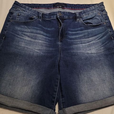 Tommy Hilfiger Denim Shorts, str 16W (str 46/48)