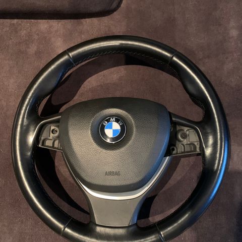 BMW f10/f11 ratt med airbag