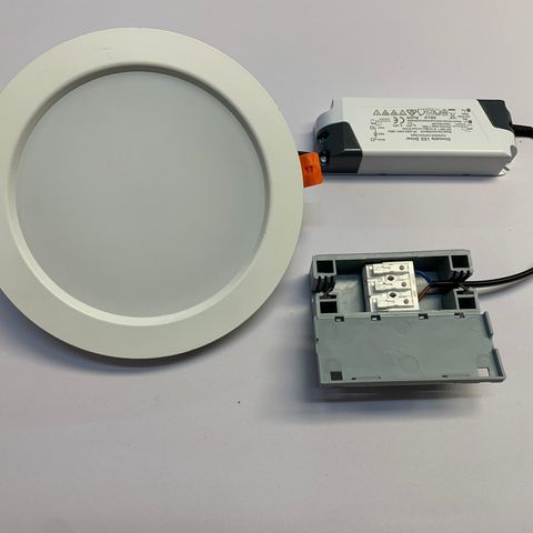 Restsalg: 5 stk 10W LED Paneler (3000K, Rund, Ø180mm)