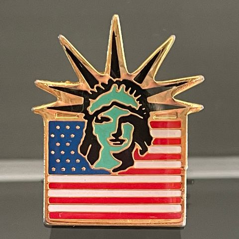 Pin. Statue of Libery. New York. Stemplet Liberty Island 1983