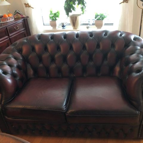 Chesterfield 2-seter sofa vurderes solgt