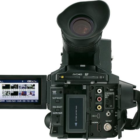 Panasonic AG-AF101E med 2 linse og 2 adapterer for Nikon og Canon objektiver
