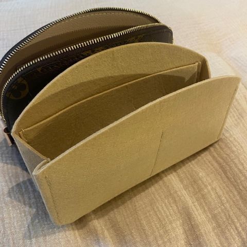 Beige organizer innmat til Louis Vuitton Cosmetic Pouch PM