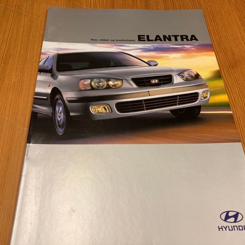 BILBROSJYRE - HYUNDAI ELANTRA - 2004