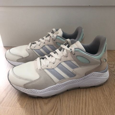 Adidas sko str 38