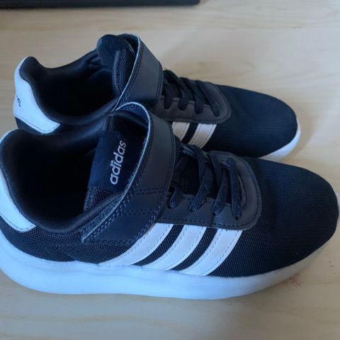 Adidas sko for barn