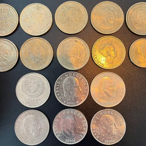 20 norske kroner 6 stk & 20 danske kroner 9 stk & 10 danske kroner 1 stk