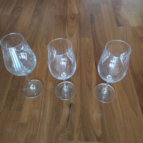 Vinglass 4 forskjellige typer (H:21,18,13cm)