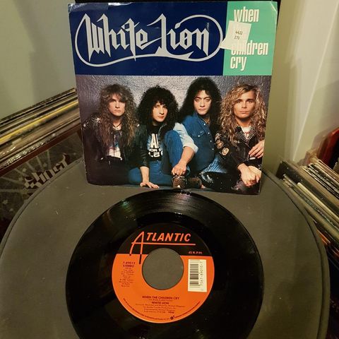 White Lion when the children cry/lady of the valley 7", 45rpm