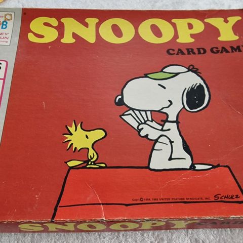 SNOOPY card game.
