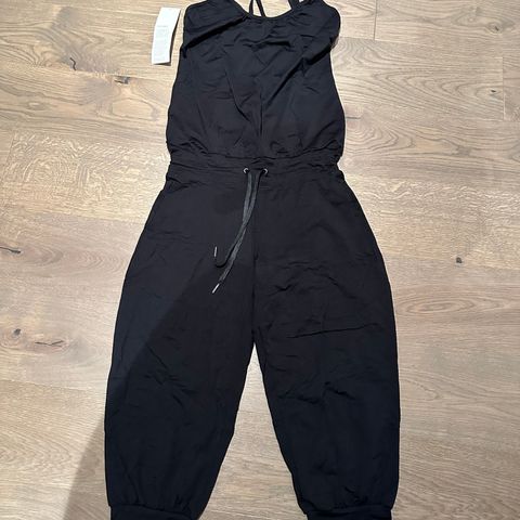 Nydelig Casall jumpsuit