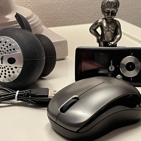 Wireless Laptop Mouse \\ Høyttalere  \\ iPod MP-Man! ✅