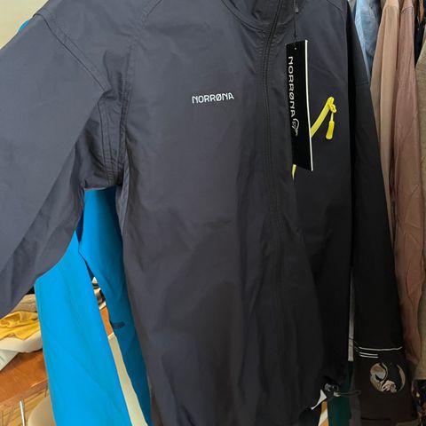 Ny pris- Ny Goretex/flex sykkeljakke, Norrøna