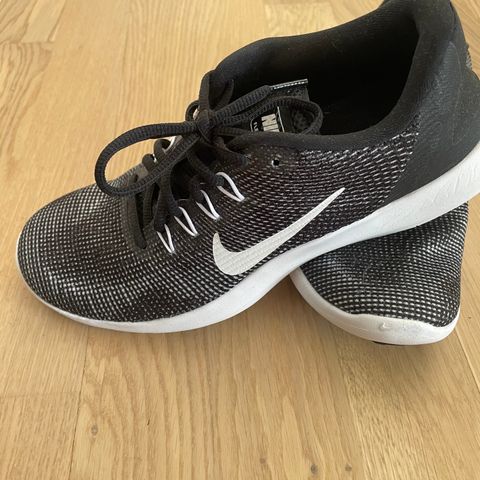 Nike free flex sko str 40 (helt nye)