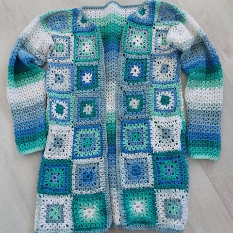 Hjemmeheklet cardigan