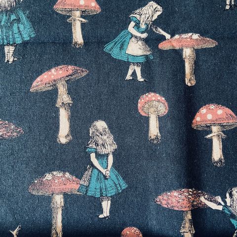 Alice in wonderland stoff