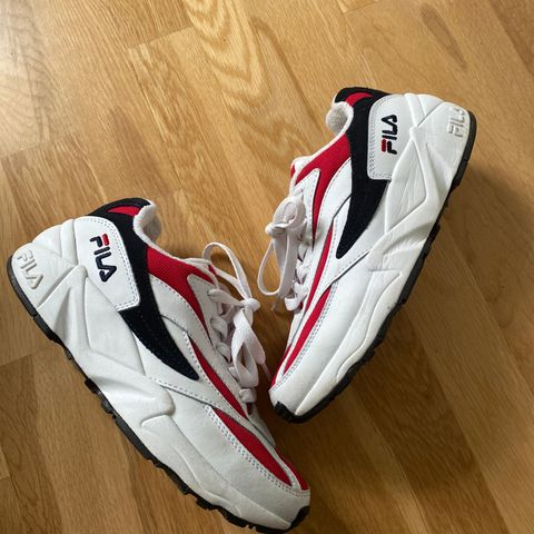 FILA V94M LOW, str 37