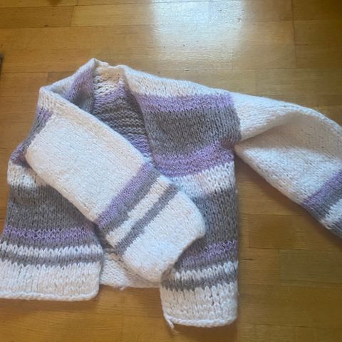 Hjemmestrikka Kort Cardigan Xs-S