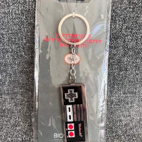Nintendo NES nøkkelring (keychain)