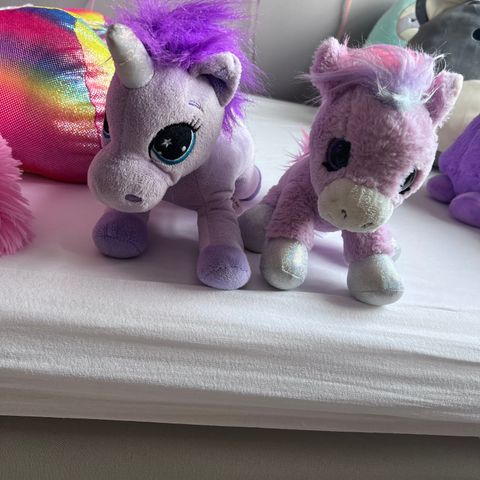 2 stk lilla unicorn bamser selges samlet