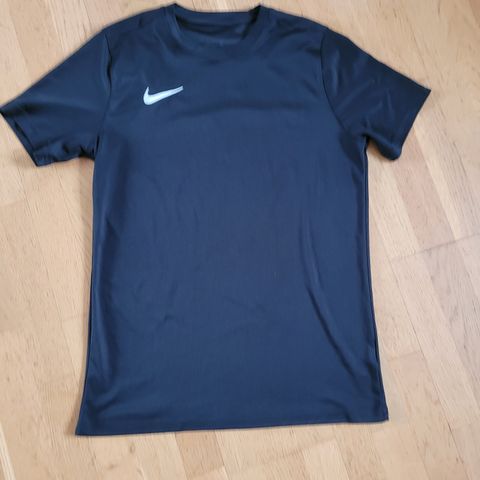 Nike t-shirt