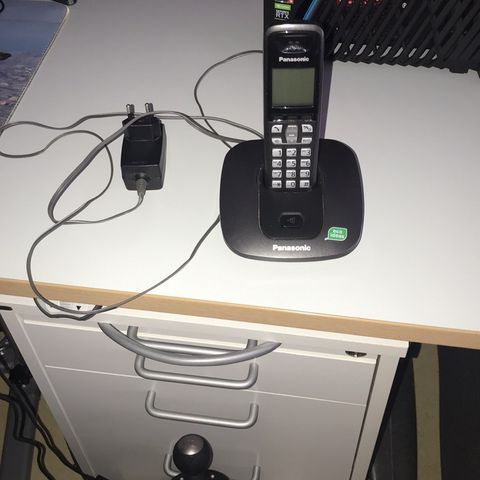 Panasonic Fast trådløs telefon hjemme eller på kontoret