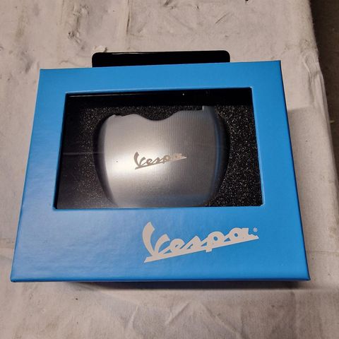 Vespa GTS Aluminium Grab Rail Cap - Rizoma