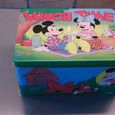 Retro Disney metallboks "Lunch time" til salgs